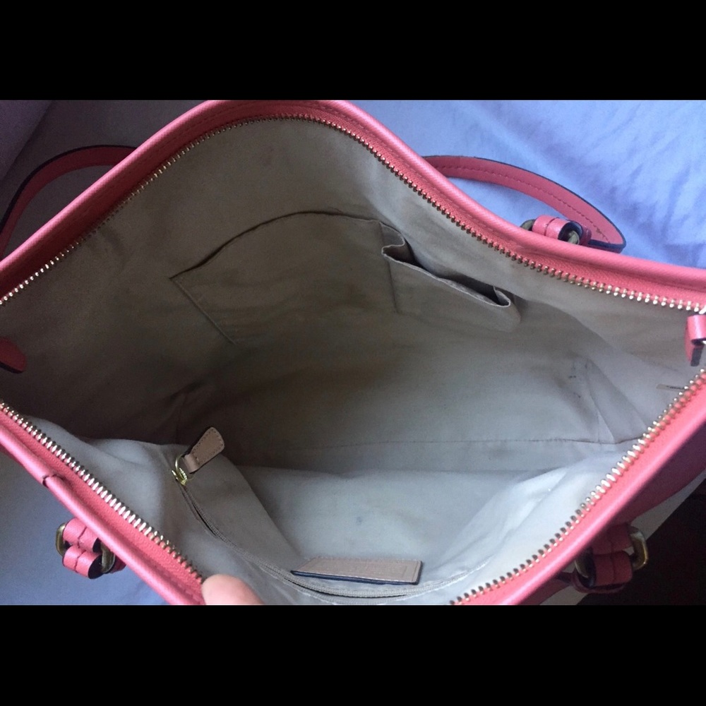 Auth Coach Crossbody Handbag Purse Salmon Colored - Picture 4 of 8